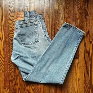 Beautiful Levi's 560 light wash loose tapered leg